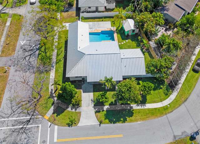 Property at 698 NW 12th Rd, Boca Raton, FL 33486, 4 beds, 3 baths