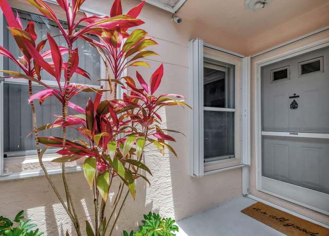 Property at 1028 Island Manor Dr, Greenacres, FL 33413, 3 beds, 2 baths