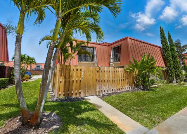 Property at 3211 S Meridian Way S Unit A, Palm Beach Gardens, FL 33410, 2 beds, 2.5 baths