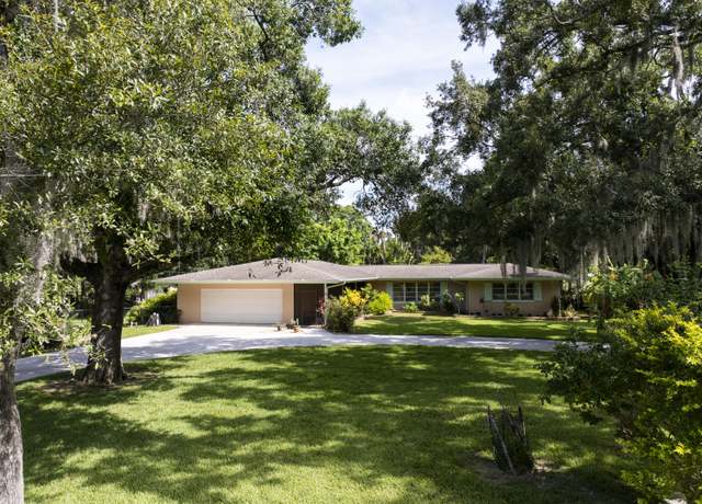 Property at 3912 Delaware Ave, Fort Pierce, FL 34947, 3 beds, 2 baths