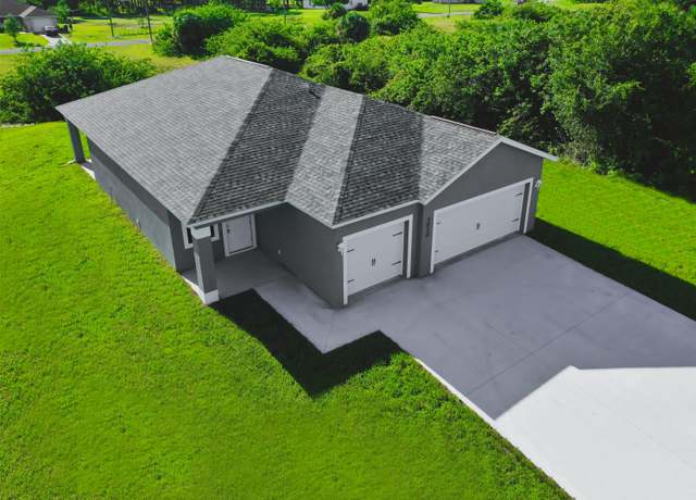 Property at 1015 N Naples St, Labelle, FL 33935, 3 beds, 2 baths