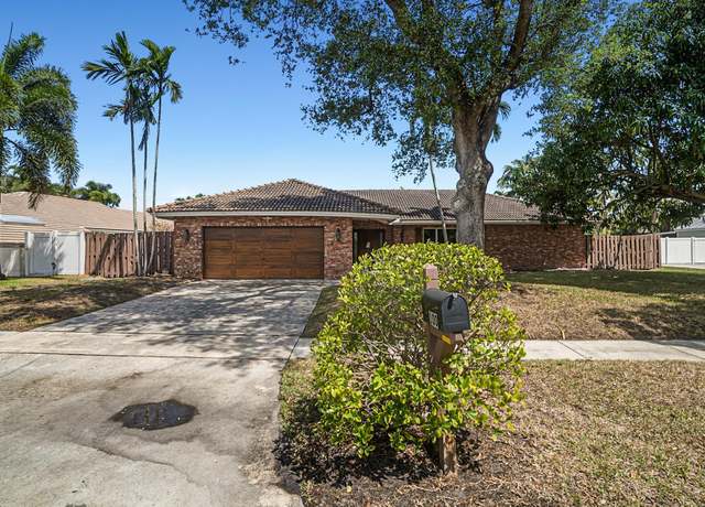 Property at 100 SW 15th Ct, Boca Raton, FL 33486, 4 beds, 3 baths