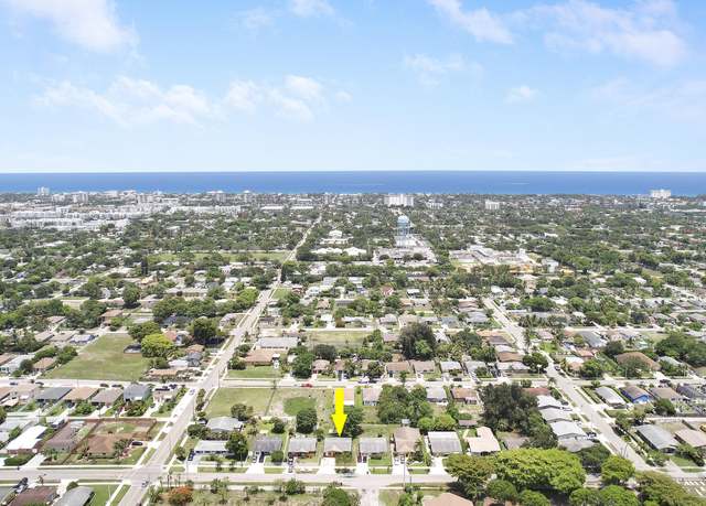 Property at 417 SW 8th Ave, Delray Beach, FL 33444, 3 beds, 2 baths