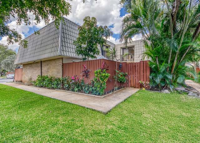 Property at 1700 Embassy Dr #510, West Palm Beach, FL 33401, 3 beds, 2.5 baths