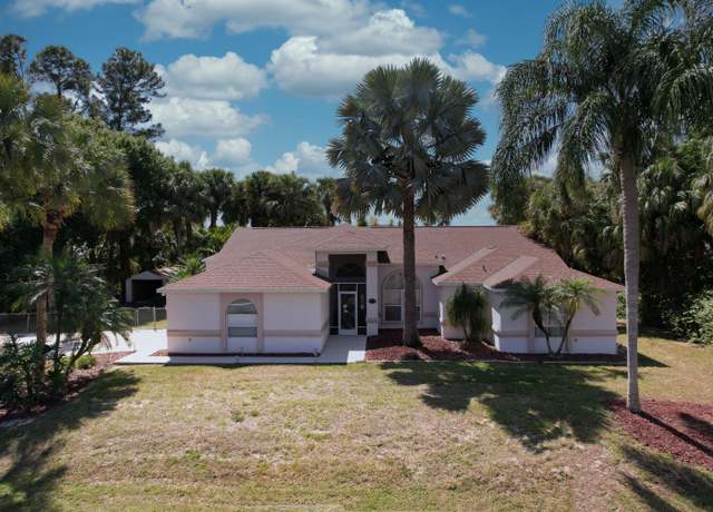 Property at 2132 SW Madruga St, Port Saint Lucie, FL 34953, 3 beds, 2.5 baths
