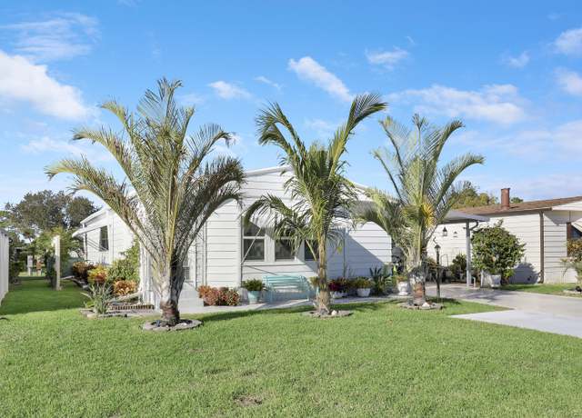 Property at 7850 SE Shenandoah Dr, Hobe Sound, FL 33455, 2 beds, 2 baths