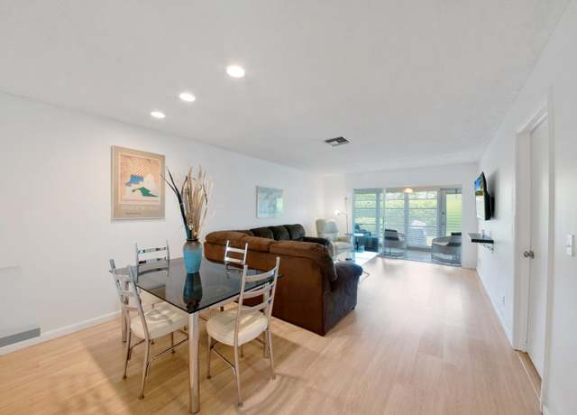 Property at 13670 Via Flora Unit B, Delray Beach, FL 33484, 2 beds, 2 baths