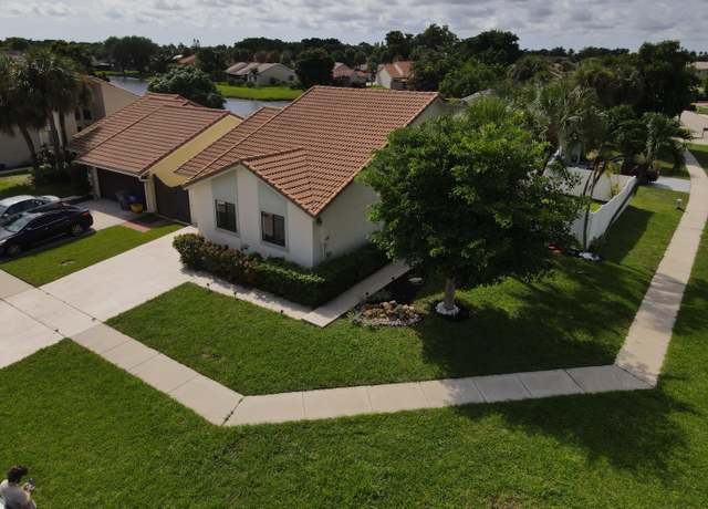 Property at 6244 Country Fair Cir, Boynton Beach, FL 33437, 3 beds, 2 baths