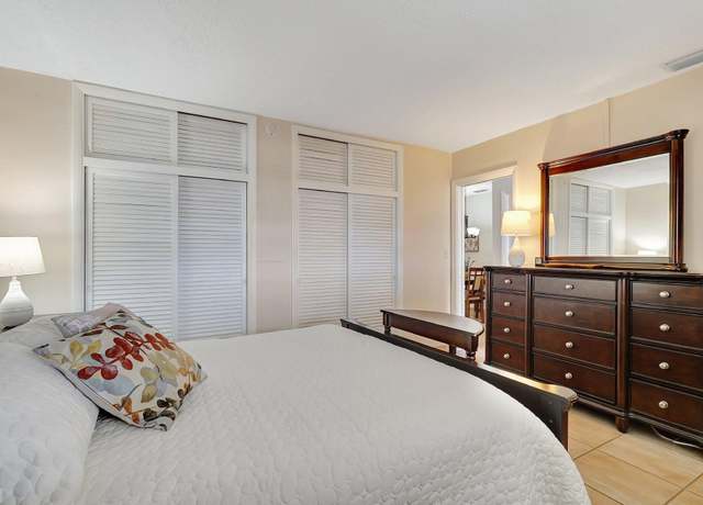 Property at 16790 NE 14th Ave #310, Miami, FL 33162, 1 bed, 1.5 baths