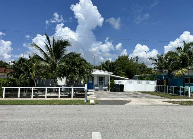 Property at 1119 S Ridge St, Lake Worth, FL 33460, 3 beds, 1.5 baths