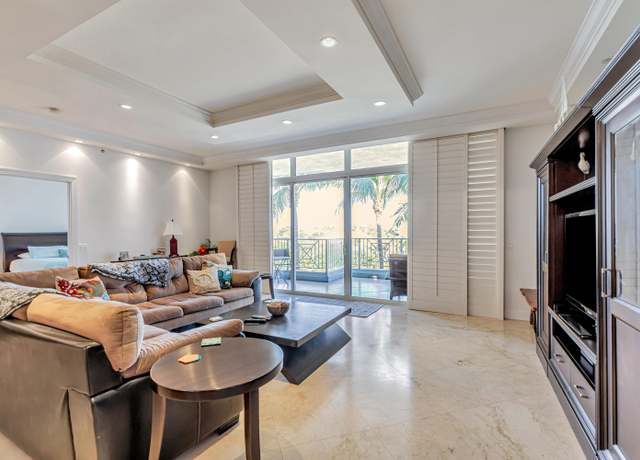 Property at 701 SE 21st Ave #302, Deerfield Beach, FL 33441, 3 beds, 3 baths