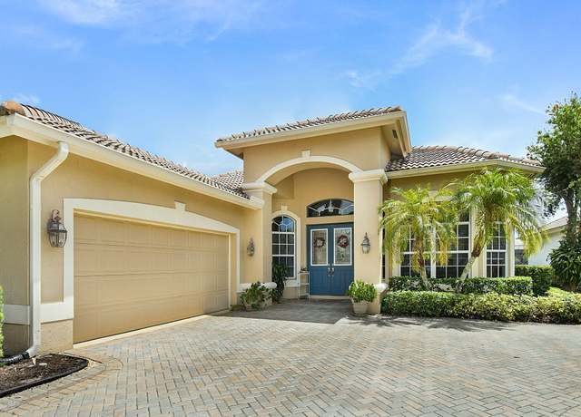 Property at 8820 First Tee Rd, Port Saint Lucie, FL 34986, 3 beds, 2.5 baths