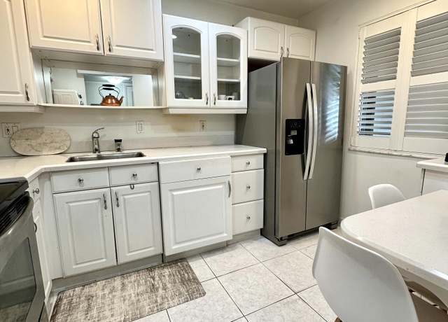 Property at 4793 Esedra Ct #304, Lake Worth, FL 33467, 2 beds, 2 baths