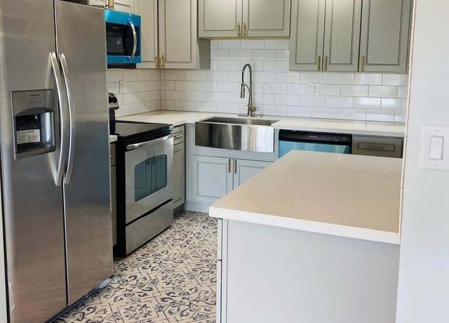 Property at 9370 SW 8th St #323, Boca Raton, FL 33428, 2 beds, 2 baths