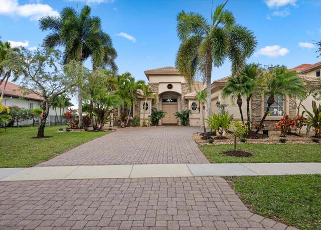 Property at 784 Montclaire Ct, Royal Palm Beach, FL 33411, 4 beds, 3.5 baths