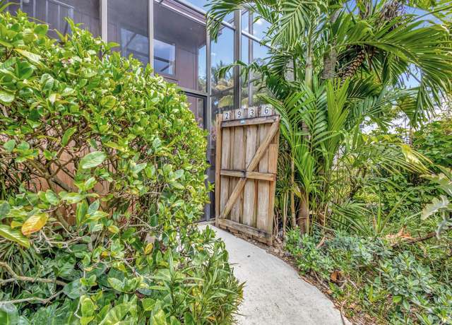 Property at 2936 Kirk Rd, Lake Worth, FL 33461, 3 beds, 2.5 baths