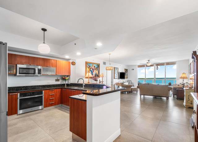 Property at 2650 Lake Shore Dr #1705, Riviera Beach, FL 33404, 2 beds, 2.5 baths