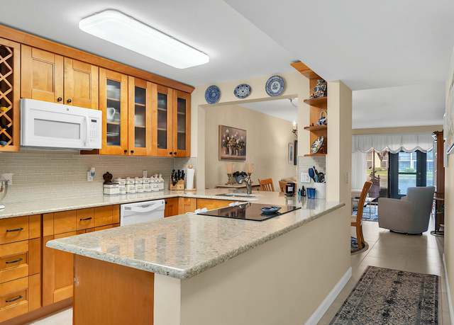 Property at 7916 Willow Spring Dr #1416, Lake Worth, FL 33467, 2 beds, 2 baths