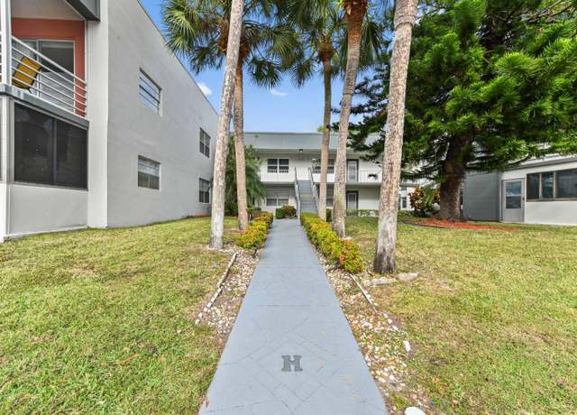Property at 343 Normandy H St, Delray Beach, FL 33484, 1 bed, 1.5 baths