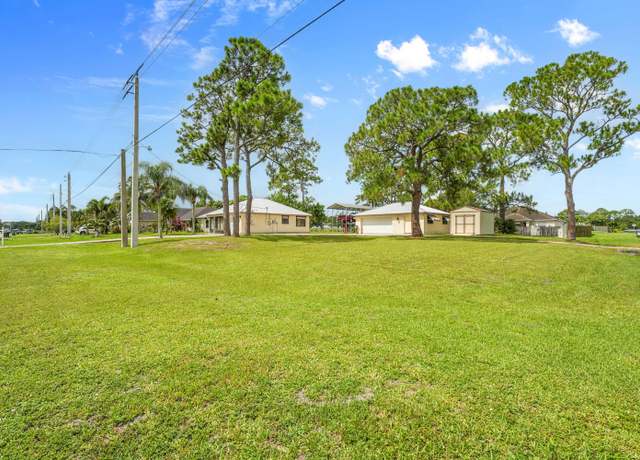 Property at 2410 SW Bayshore Blvd, Port Saint Lucie, FL 34984, 3 beds, 2 baths