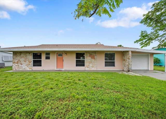 Property at 118 E Aldea St, Port Saint Lucie, FL 34952, 3 beds, 2 baths