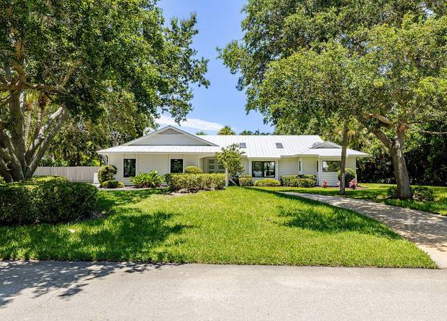 Property at 2160 Seagrape Dr, Vero Beach, FL 32963, 3 beds, 2.5 baths