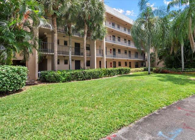 Property at 4760 Lucerne Lakes Blvd W #105, Lake Worth, FL 33467, 1 bed, 1.5 baths