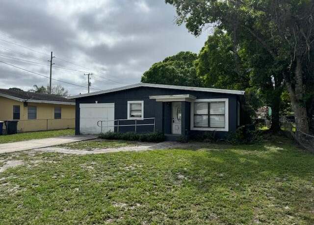 Property at 2903 Citrus Ave, Fort Pierce, FL 34947, 3 beds, 2 baths