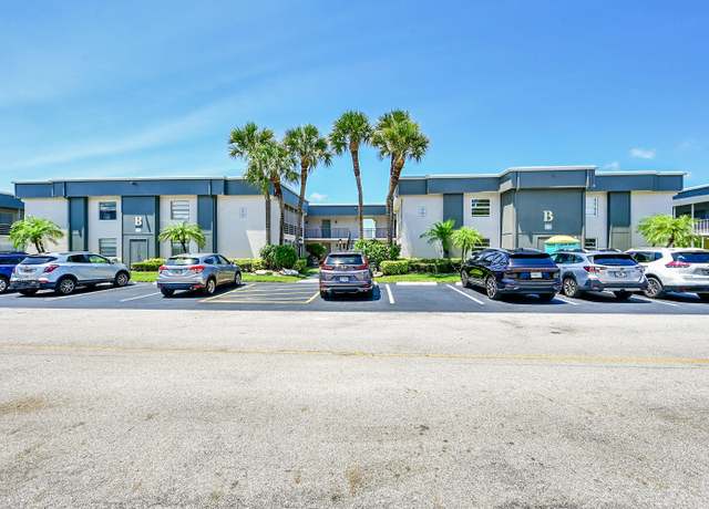Property at 61 Piedmont B, Boca Raton, FL 33433, 2 beds, 2 baths
