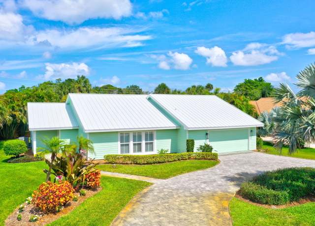 Property at 3824 SE Fairway E, Stuart, FL 34997, 3 beds, 2 baths