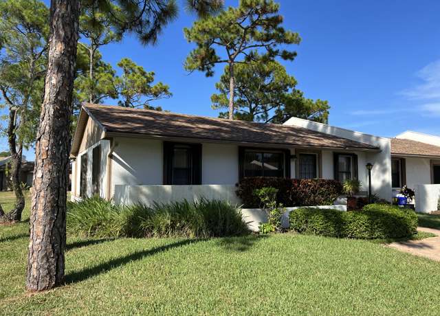 Property at 6117 Fairfield Cir, Greenacres, FL 33463, 2 beds, 2 baths