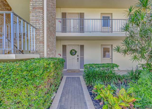 Property at 5560 Tamberlane Cir #127, Palm Beach Gardens, FL 33418, 2 beds, 2 baths