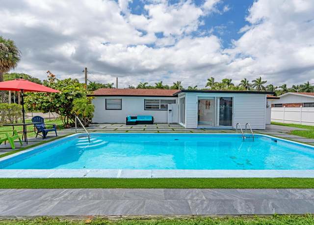 Property at 3700 N Australian Ave, West Palm Beach, FL 33407, 3 beds, 2 baths