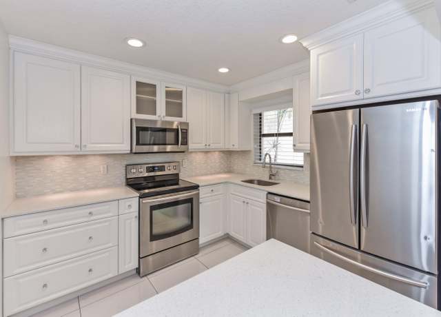 Property at 3294 NW 47th Ave #3292, Coconut Creek, FL 33063, 2 beds, 2 baths