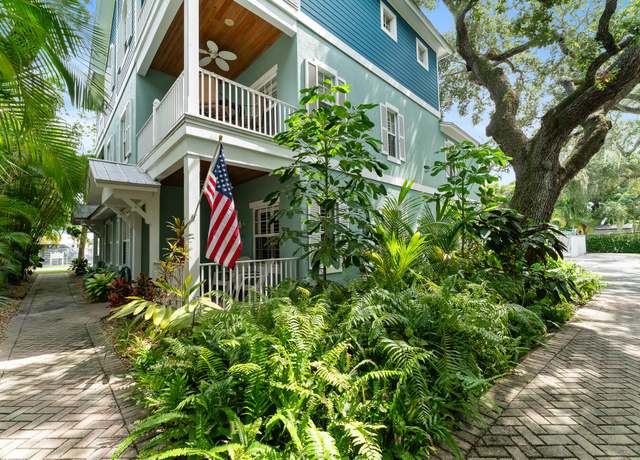 Property at 608 SW Cleveland Ave, Stuart, FL 34994, 3 beds, 3 baths