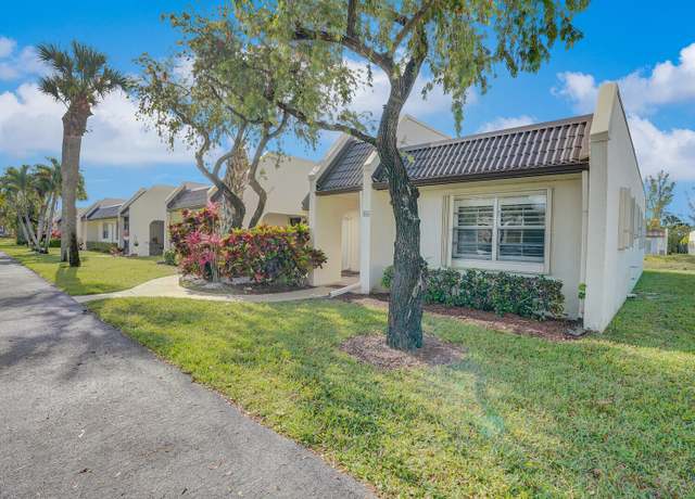 Property at 122 Lake Rebecca Dr, West Palm Beach, FL 33411, 2 beds, 2 baths