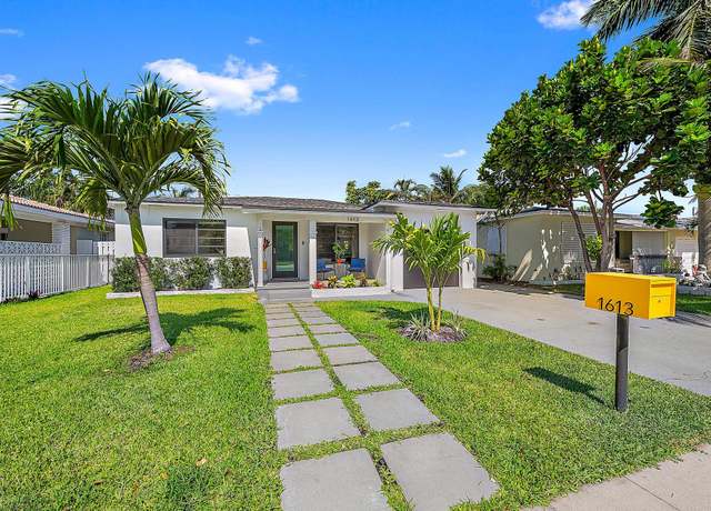 Property at 1613 N J Ter, Lake Worth Beach, FL 33460, 2 beds, 2 baths