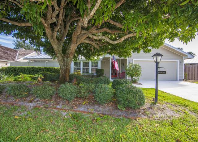 Property at 620 Fox Trl SW, Vero Beach, FL 32962, 3 beds, 2 baths