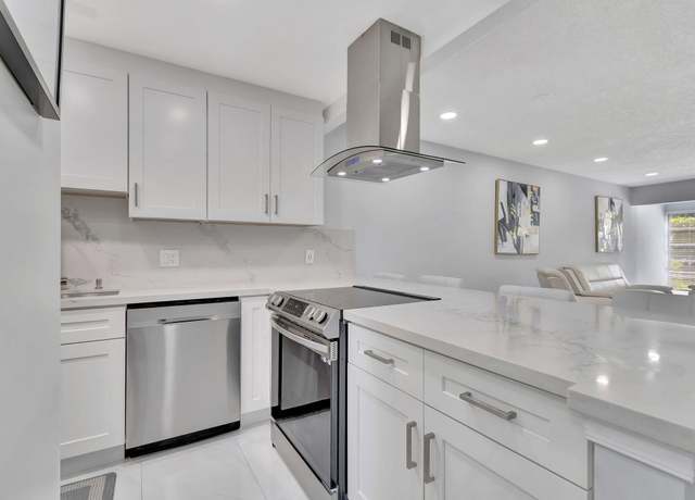 Property at 2510 Black Olive 104 Blvd #104, Delray Beach, FL 33445, 2 beds, 2 baths