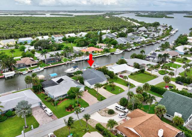 Property at 255 Bermuda Beach Dr, Hutchinson Island, FL 34949, 2 beds, 2 baths