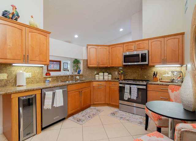Property at 115 Ramblewood Cir, Royal Palm Beach, FL 33411, 3 beds, 2 baths
