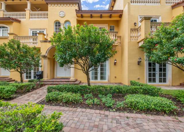 Property at 425 NE 69th Cir, Boca Raton, FL 33487, 3 beds, 2.5 baths