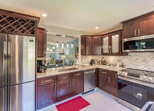 Property at 23398 Barlake Dr, Boca Raton, FL 33433, 2 beds, 2 baths