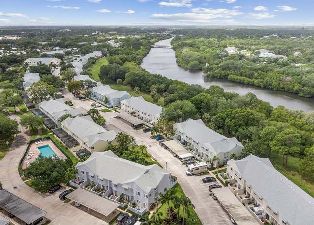 Property at 6167 Riverwalk Ln #4, Jupiter, FL 33458, 2 beds, 2.5 baths