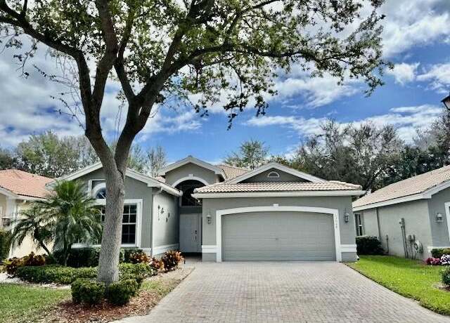 Property at 13668 Sabatini Ln, Delray Beach, FL 33446, 4 beds, 2 baths