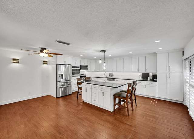Property at 1723 Forest Lakes Cir Unit A, West Palm Beach, FL 33406, 3 beds, 2.5 baths