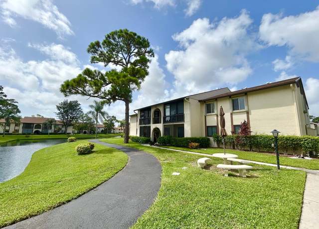 Property at 327 Knotty Pine Cir Unit B-2, Greenacres, FL 33463, 2 beds, 2 baths