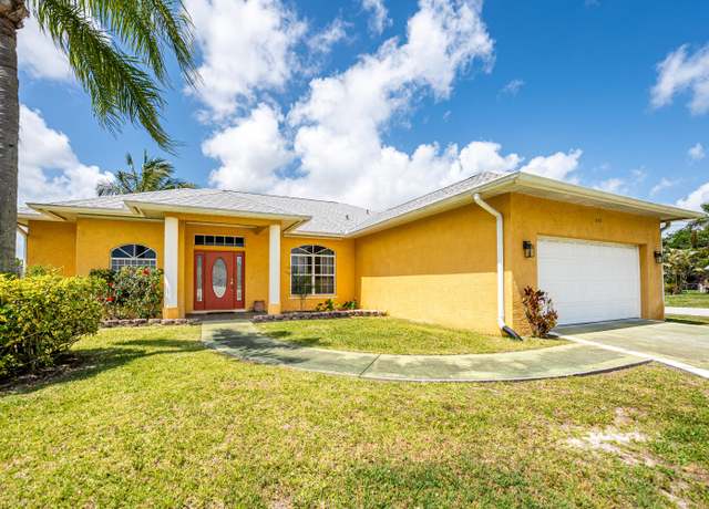 Property at 220 SE Verada Ave, Port Saint Lucie, FL 34983, 3 beds, 2 baths