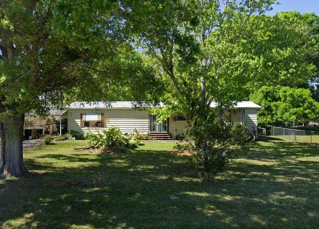 Property at 651 NE 30th Ave, Okeechobee, FL 34972, 4 beds, 2 baths