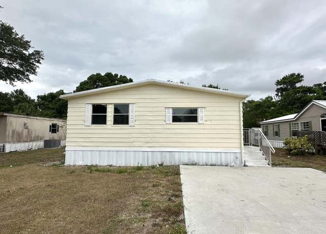 Property at 3851 SE 25th St, Okeechobee, FL 34974, 2 beds, 2 baths